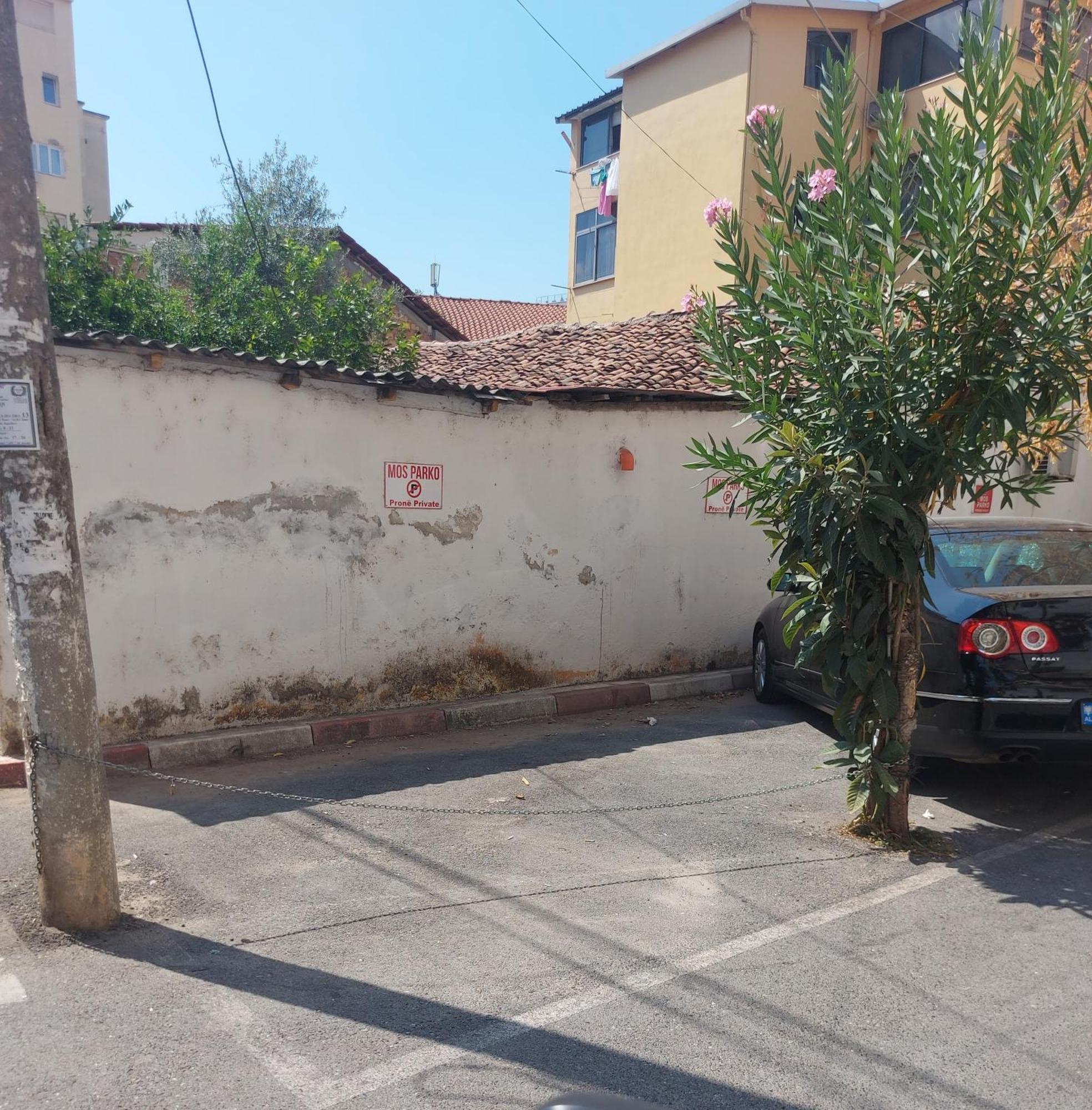 Appartamento Fun House Serenity Tirana Esterno foto