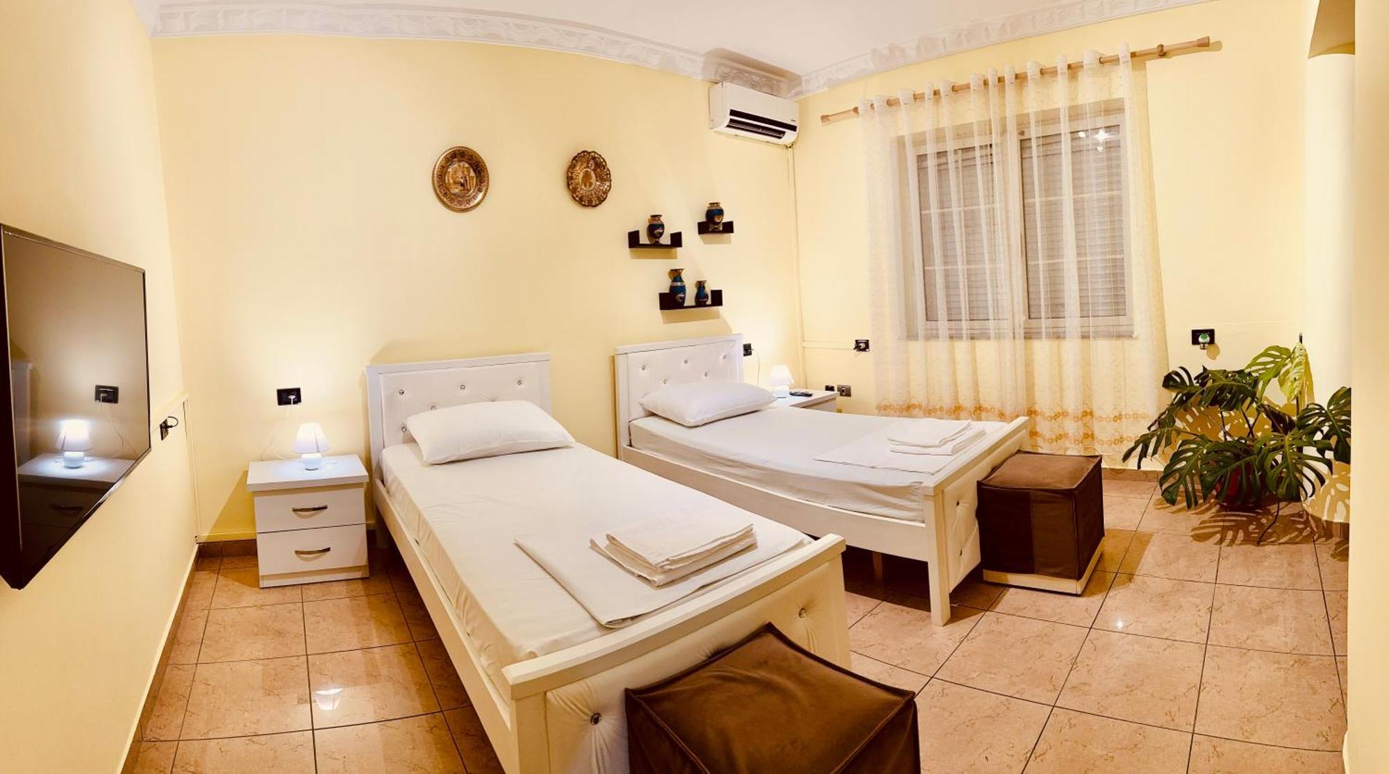 Appartamento Fun House Serenity Tirana Esterno foto